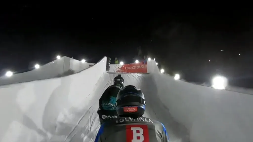 Michael Urban vyhrál závod Red Bull Crashed Ice