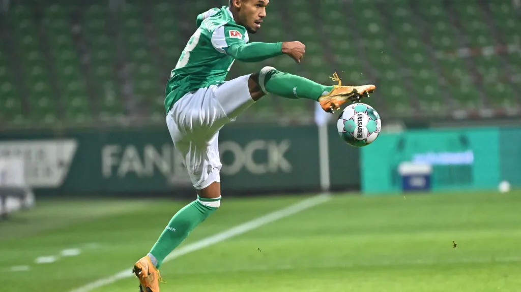 Theodor Gebre Selassie v dresu Brém 