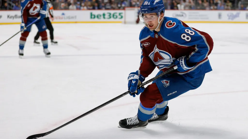 Martin Nečas v utkání Colorada s Ottawou