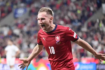 Jan Kuchta se raduje z branky