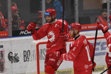 Daniel Kurovský se raduje z branky