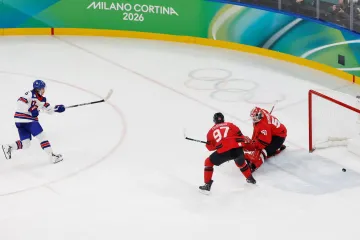 Jack Hughes dává zlatý gól