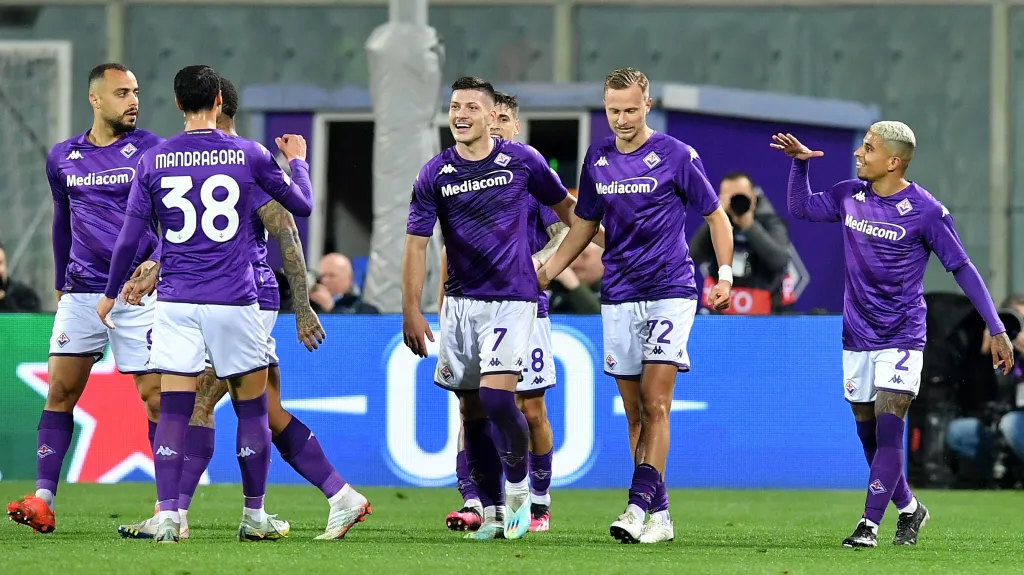 Radost fotbalistů Fiorentiny ze vstřelené branky