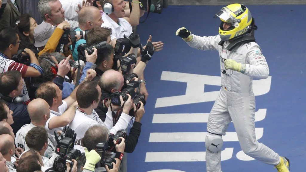 Rosberg slaví vítězství