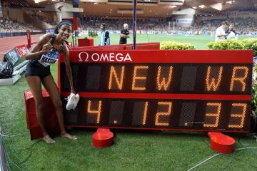 Sifan Hassanová po světovém rekordu na míli