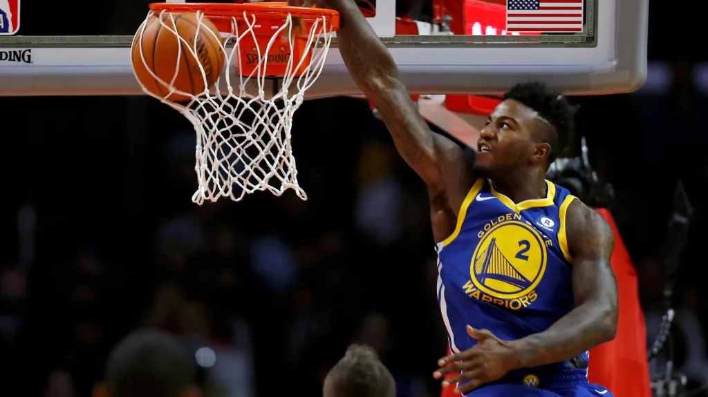 Jordan Bell v dresu Golden State