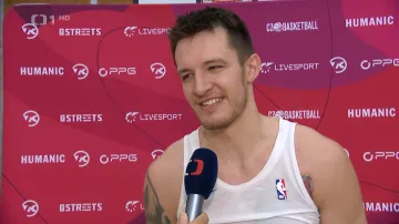 Krejčí předával basketbalové zkušenosti dětem