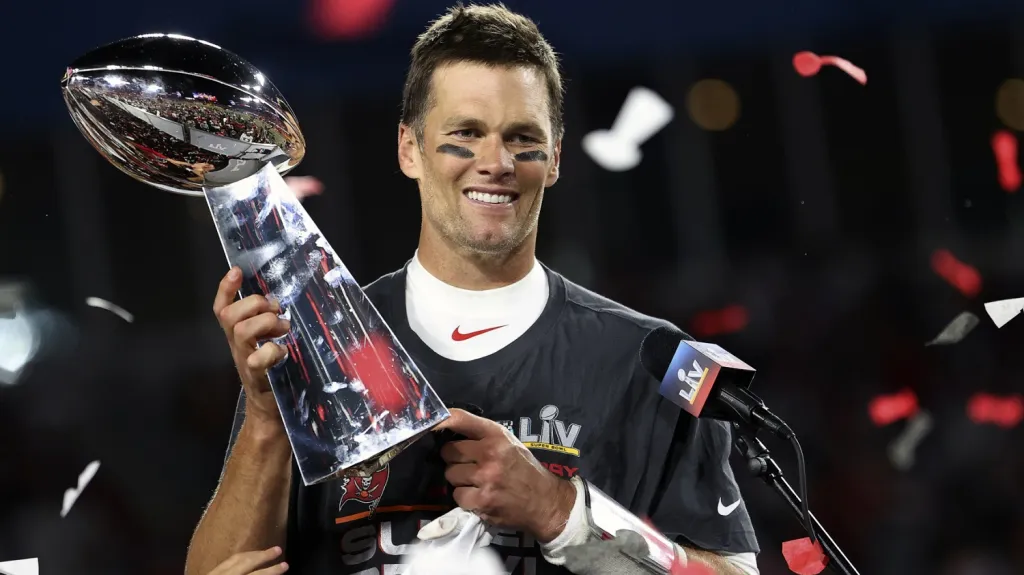 Tom Brady s trofejí Vince Lombardiho