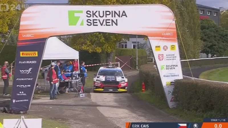 Po prvním dni Středoevropské rallye vede Neuville