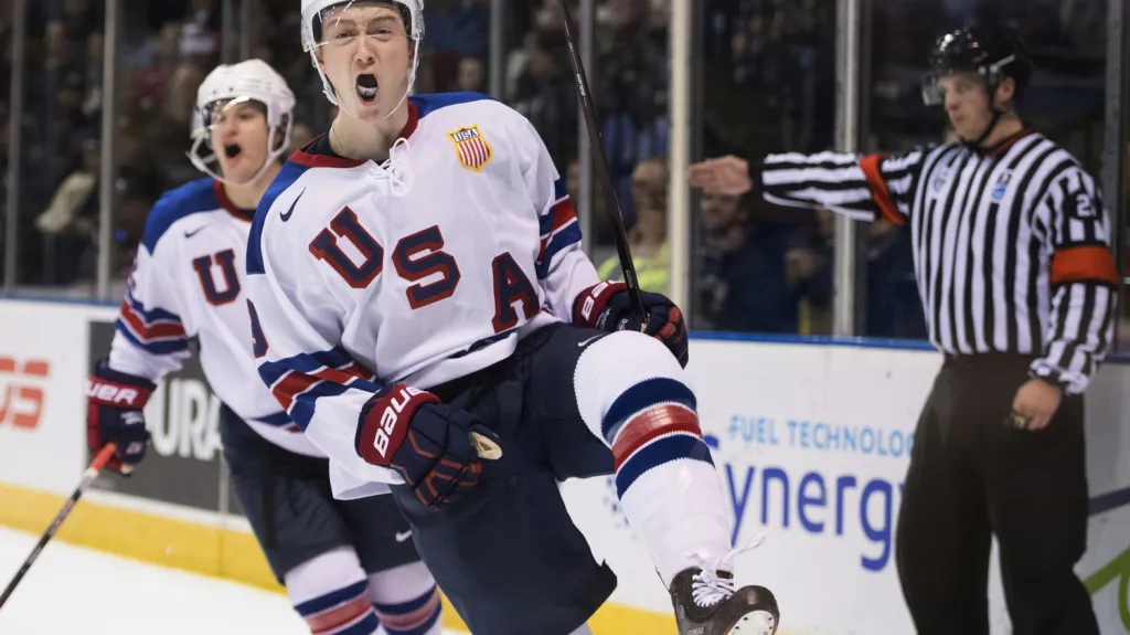 Tyler Madden se raduje z branky proti Finsku