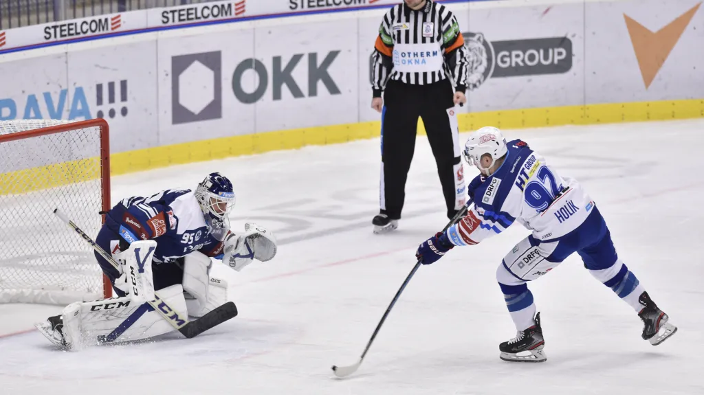 Vítězný nájezd Petra Holíka proti Vítkovicím