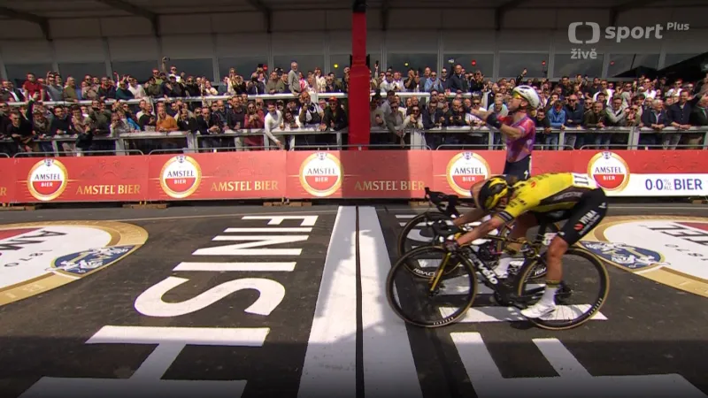 Předčasná oslava Loreny Wiebesové na Amstel Gold Race