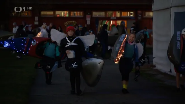 Slalomáři se v Troji vydali na vánoční vyjížďku