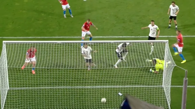 Gól v utkání Česko – Německo: Arrey-Mbi vlastní – 1:4 (60. min.)