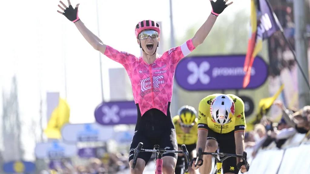 Neilson Powless poráží Wouta van Aerta