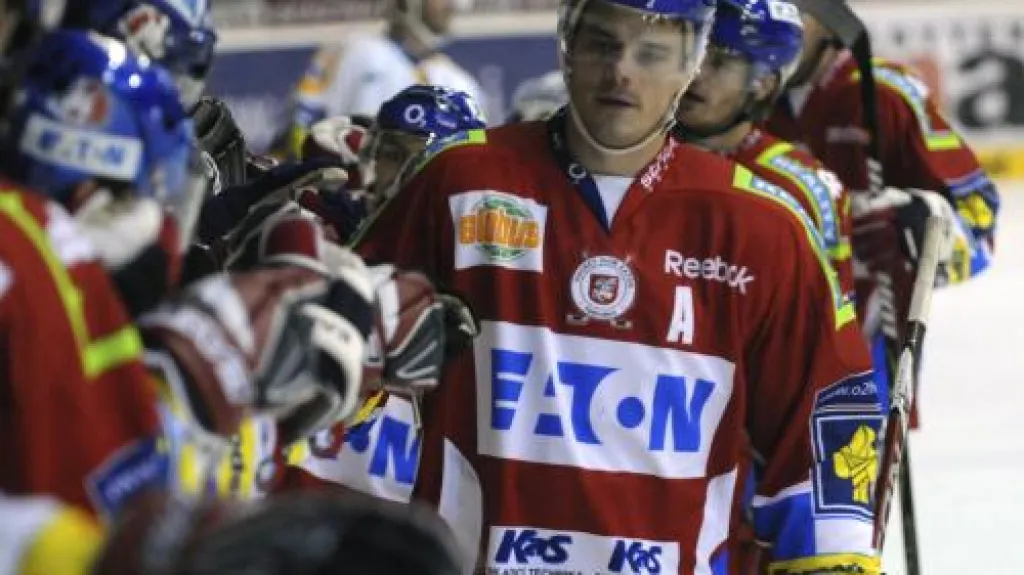 Petr Sýkora s hráči Pardubic