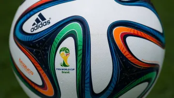 Miniaturní výstupky mají zabránit nepředvídatelnému chování míče ve vzduchu