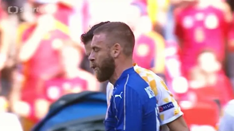 Itálii může ve čtvrtfinále chybět De Rossi, Němcům zase Hector