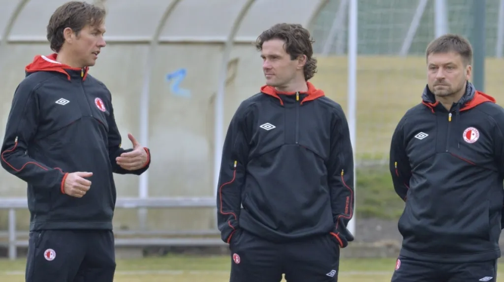 Bývalý poradce sportovního úseku Slavie Igor Kornějev (vpravo)