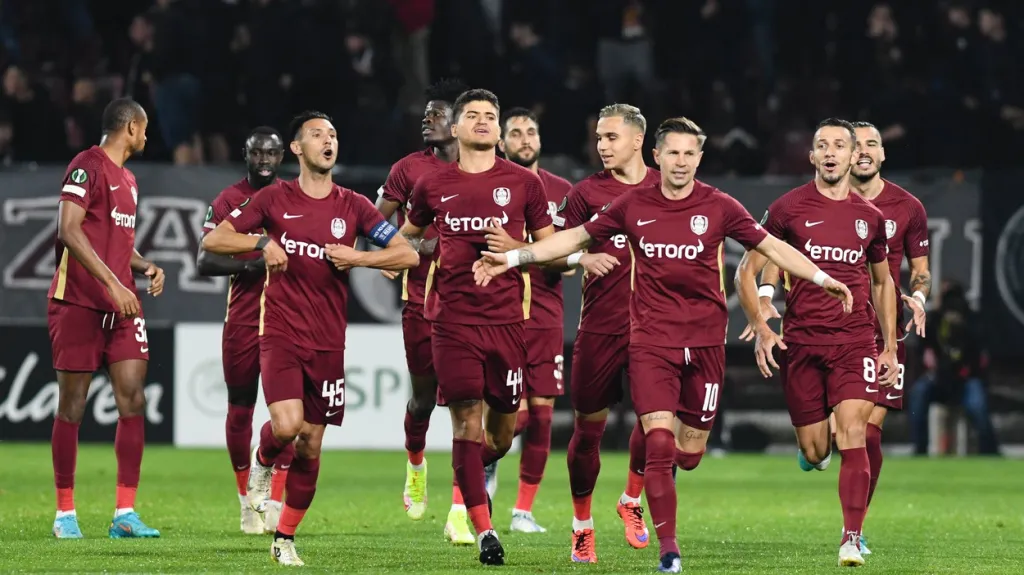 Slavící fotbalisté Kluže