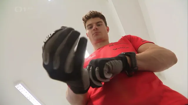 Běžcům na lyžích pomáhá v přípravě nový běžecký pás