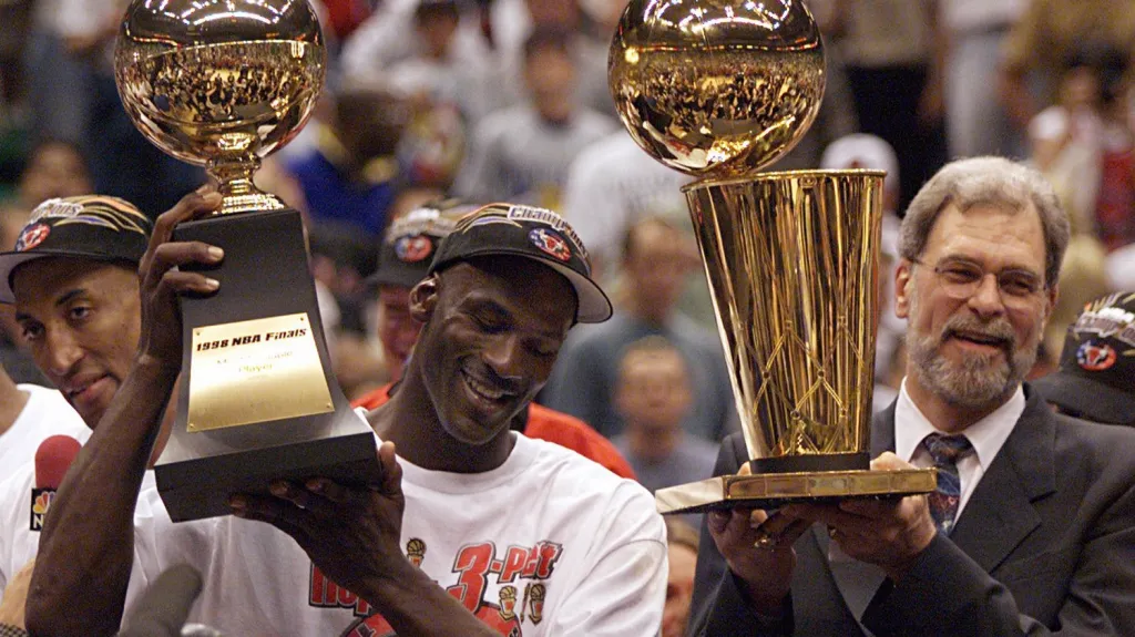 Michael Jordan a trenér Phil Jackson