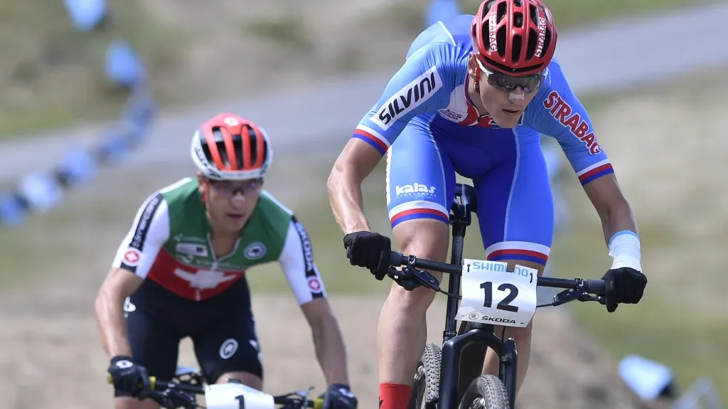 Jaroslav Kulhavý a Nino Schurter