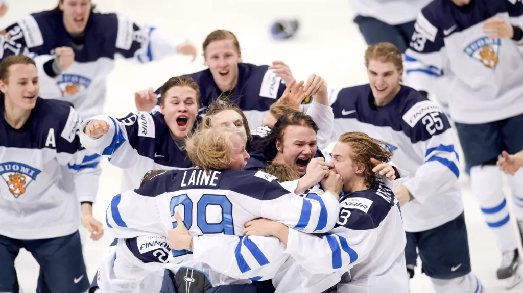 Finové vyhráli mistrovství světa v hokeji do 20 let