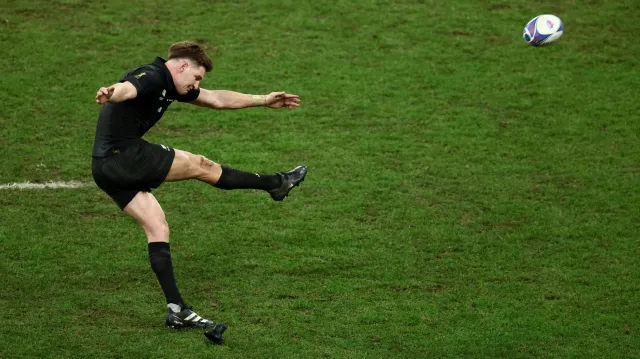 Nový Zéland – JAR: Žlutá karta Kolbeho a neproměněný trestný kop Jordieho Barretta