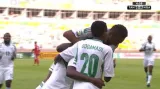 Nigérie - Tahiti: Uwa Echiejile po dvojité teči zaznamenal úvodní gól - 1:0 (5. min.)