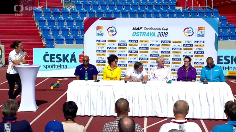 Sestřih tiskové konference před Kontinentálním pohárem