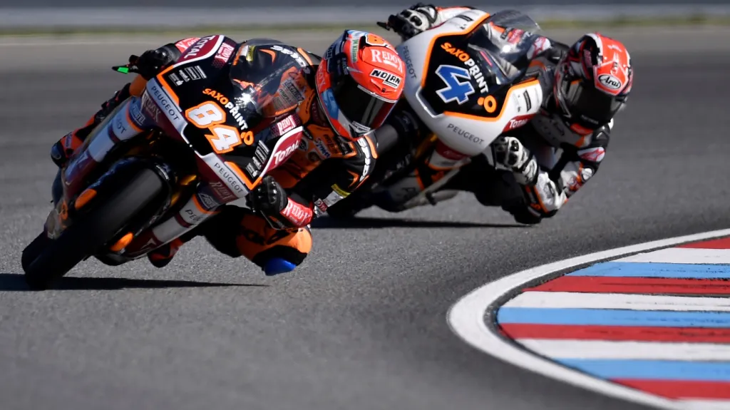 Jakub Kornfeil před Finem Patrikem Pulkkinenem