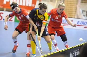 Denisa Billá (vpravo), Josefina Eiremo a Zuzana Macurová