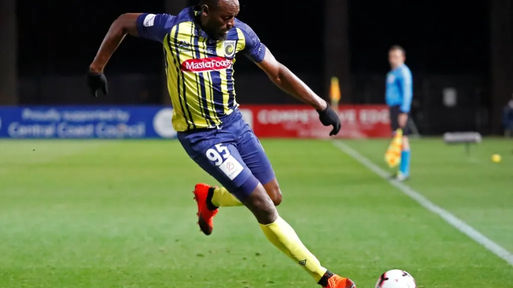 Usain Bolt v dresu Central Coast Mariners