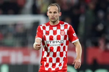 Daley Blind  v dresu Girony