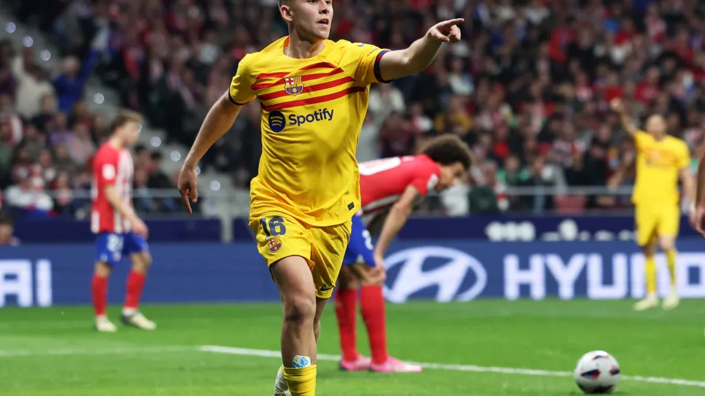 Fermín López slaví branku do sítě Atlética