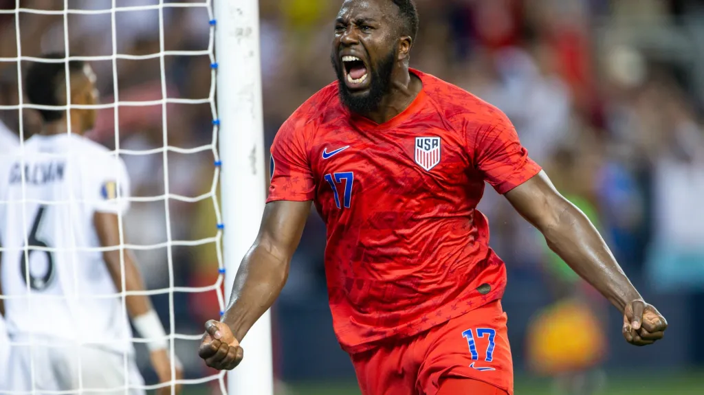 Jozy Altidore z USA se raduje z gólu