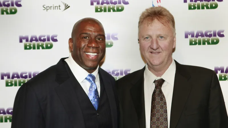 Larry Bird se svým velkým rivalem Magicem Johnsonem