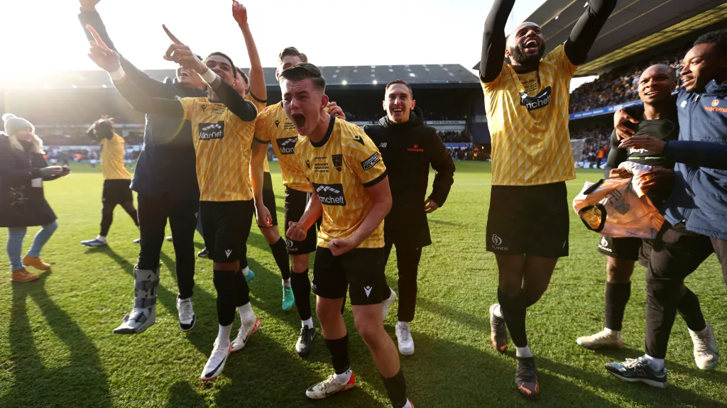 Fotbalisté Maidstone se postarali o pohárovou senzaci.