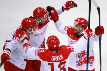 Slavící dánští hokejisté