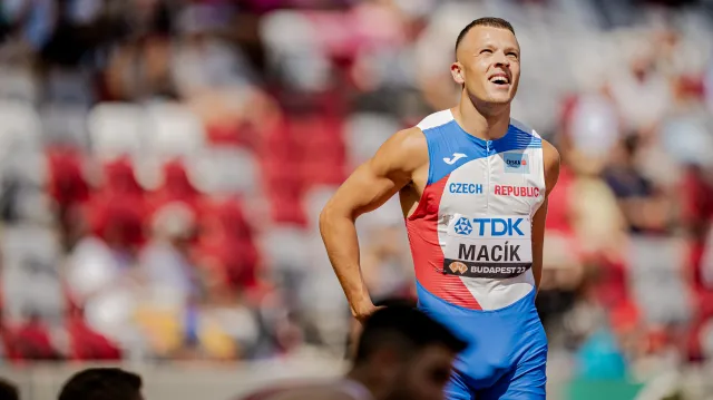 Výkon Ondřeje Macíka v semifinále a ohlas na srážku vozíků