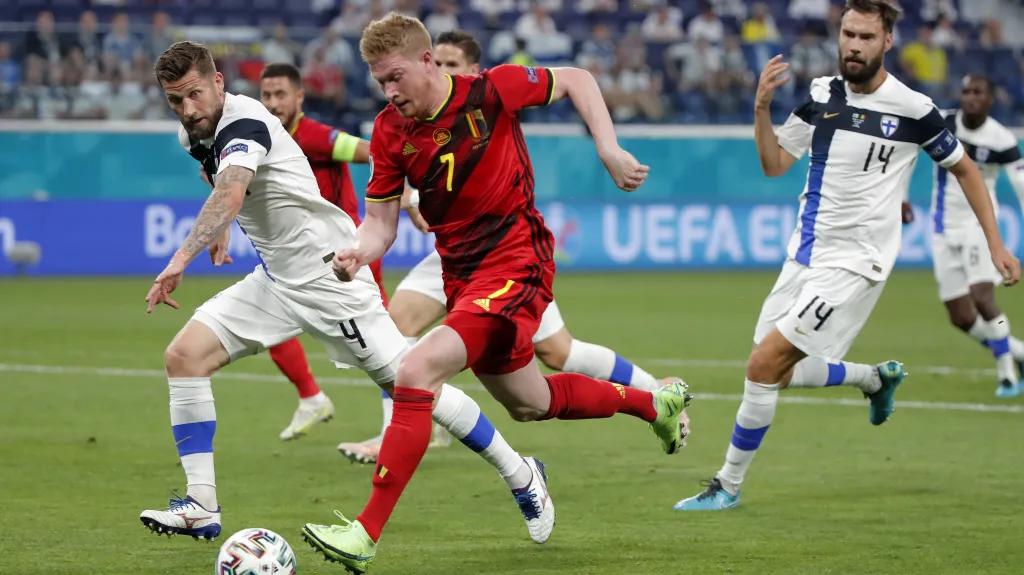 Belgičan Kevin De Bruyne v utkání ME proti Finsku