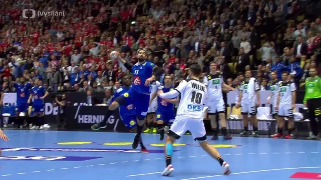 Nervy drásající závěr a rozhodnutí Karabatice