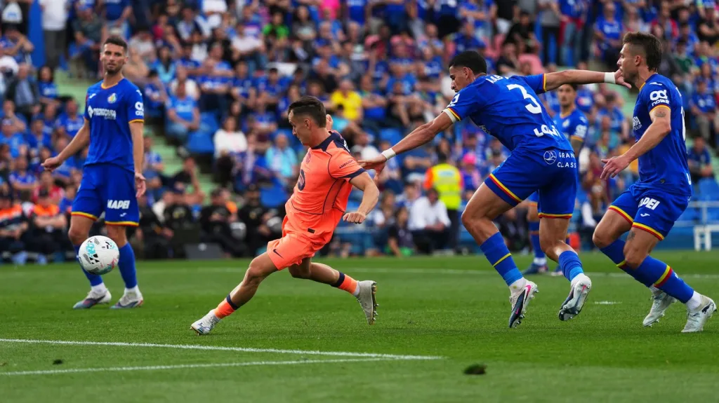 Marc Casado v zápasu Barcelony proti Getafe