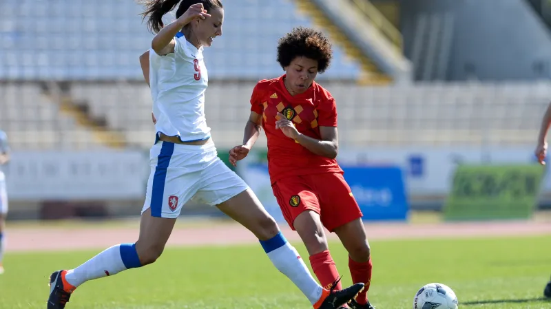 Lucie Voňková (vlevo) v dresu české reprezentace