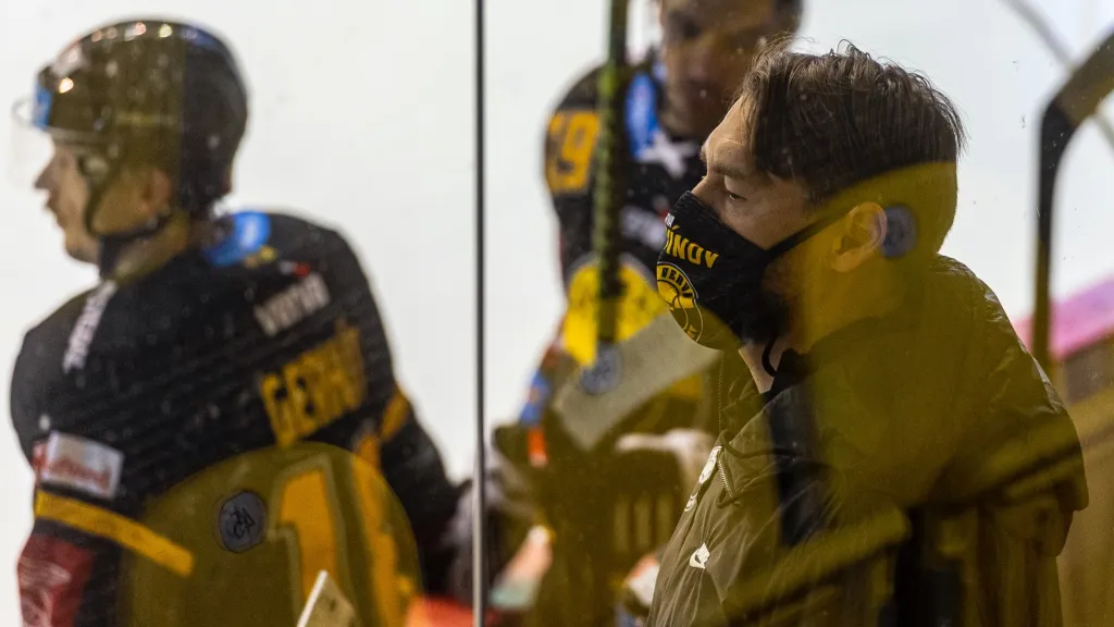 Vladimír Országh na lavičce Litvínova