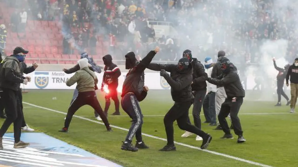 Šlágr slovenské fotbalové ligy se kvůli výtržnostem nedohrál