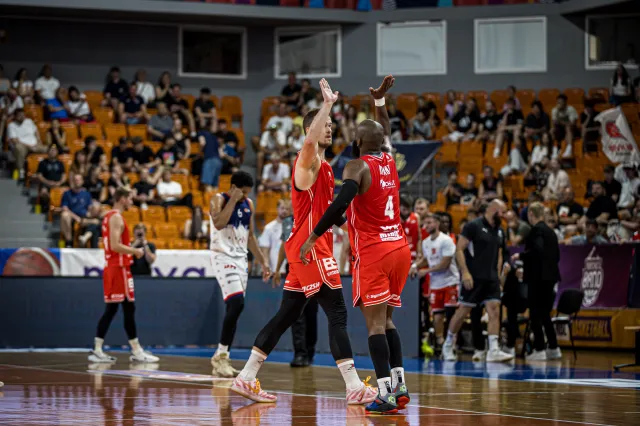 Dvaačtyřicetileté čekání je u konce, Pardubice slaví postup do finále