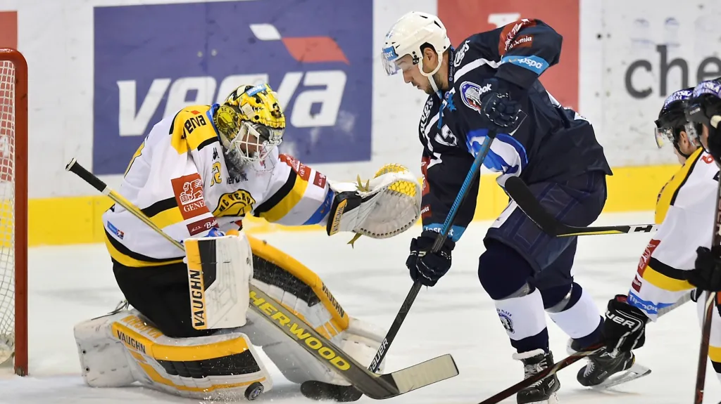 Útočník Jan Kovář z Plzně v zápase proti Litvínovu