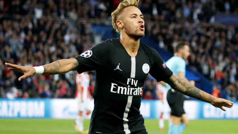 Neymar se raduje z gólu v Lize mistrů